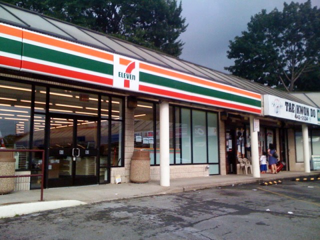 7 eleven franchise profit philippines